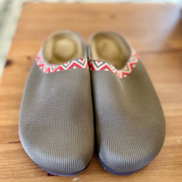 Cushionaire Swiss Knit Tan with Red Fair Isle Molded Footbed Cork Clog - Sz 7M - Picture 2 of 7